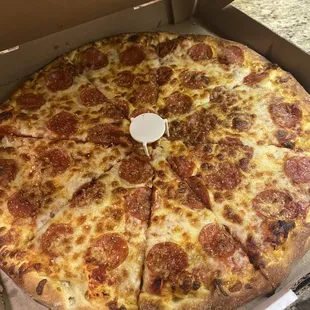 Large pepperoni pizza