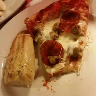 Pizza buffet on Monday could use more selection as well
