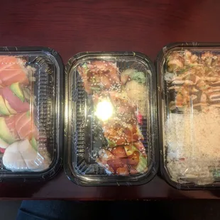 8 piece Rainbow Roll $8.95, 8 piece Clinton Roll $11.95, 5 piece Shrimp Tempura Roll $4.99, and 8 piece Spicy Crunch Salmon Roll $5.25.