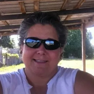 Lynn V.