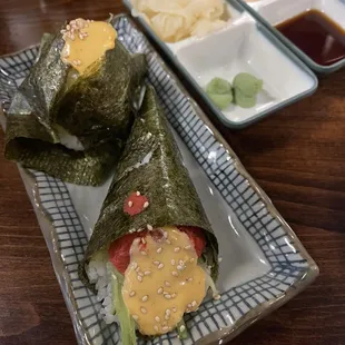 Spicy salmon onigiri &amp; spicy tuna hand roll
