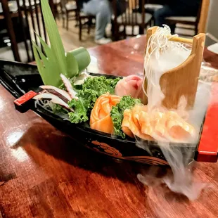 Sashimi boat
