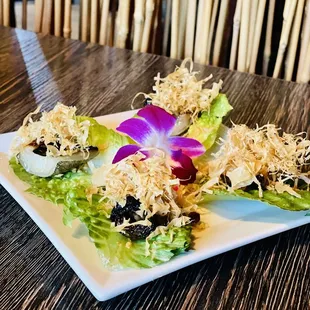 Black cod lettuce wrap