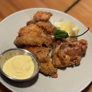 food, chicken wings and fried chicken