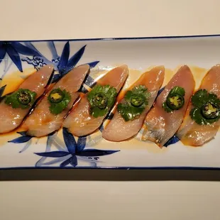 Hamachi jalepeno to go