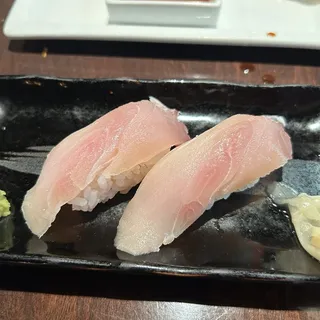 Hamachi Nigiri