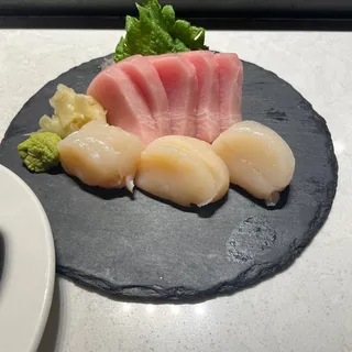 Yellowtail Sashimi*