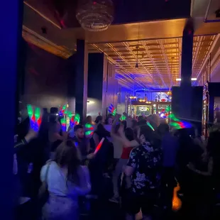 Dance party at Japp&apos;s!