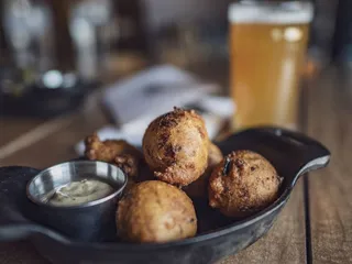 Jaquval Gastropub & Brewery