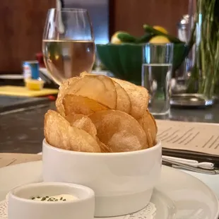 Potato Chips with Horseradish Dip