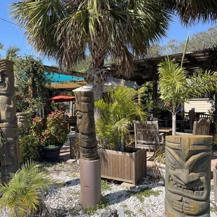 Outside view of the Jardin de Pollos