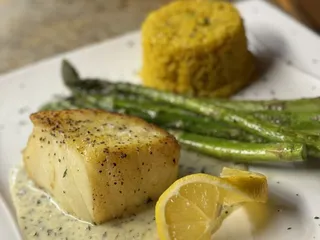 DeLukas Restaurant and Bar