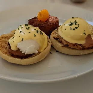 Eggs Benedict