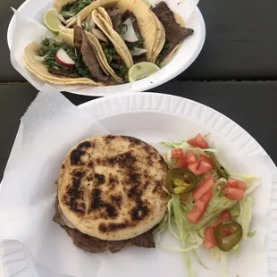 Gorditas and street tacos with Bistec