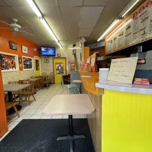 the interior of a fast food restaurant