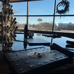 Corner table
