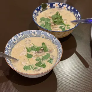 Tom Kha Chicken Soup (Large)