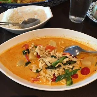 PINEAPPLE CURRY