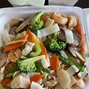 Seafood Pan Fried Noodles