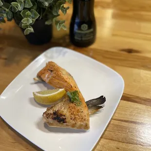 Grilled salmon collar