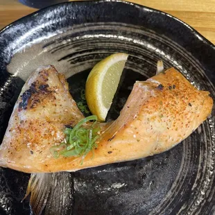 Grilled salmon collar