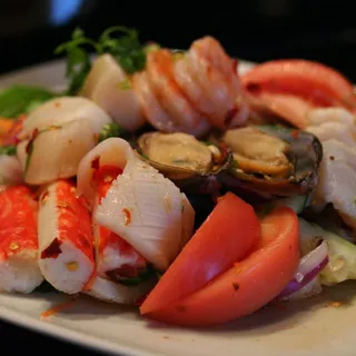Spicy Seafood salad