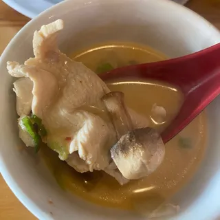 Coconut soup chicken large