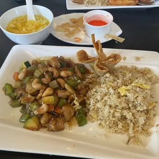 Cashew chicken lunch special