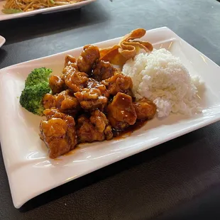 General Tso's Chicken Lunch