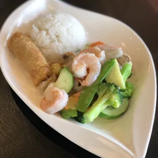 Shrimp and Vegetables Lunch Special: comes with egg drop soup, egg roll and rice