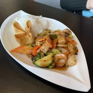 Sichuan Shrimp Lunch