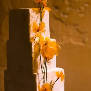 Wedding Cake with California Poppies by Jasmine Rae Bakery. © Julie Mikos Photographer
