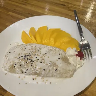 Sticky Rice Coconut and Mango.