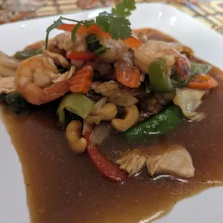 Two Friends Cashew Nuts