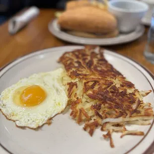 One Egg &amp; Hash Browns  IG: @teawithjxsmine