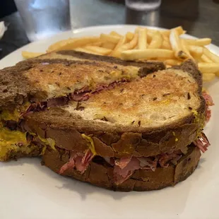 Pastrami sandwich