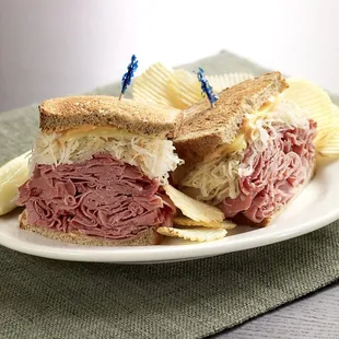 a reuben sandwich with potato chips