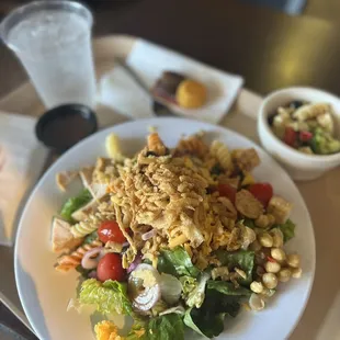 "All you can eat" salad
