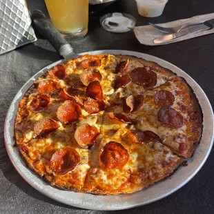 10 in thin crust pepperoni mushroom