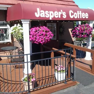 Outdoor seating at Jasper&apos;s Coffee on a beautiful sunny day!