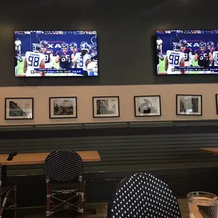 sushi and sashimi, interior