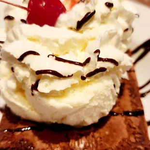 ULTIMATE BROWNIE SUNDAY