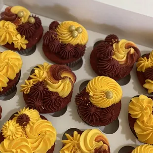 USC Theme Cupcakes | Los Angeles Cupcake Bakery | Jassy&apos;s Sweets &amp; Eats
