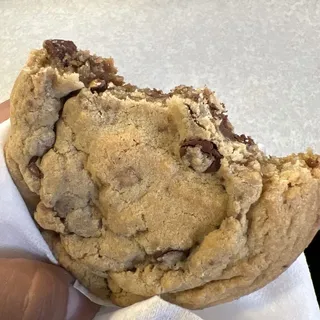 Chocolate Chip Cookie