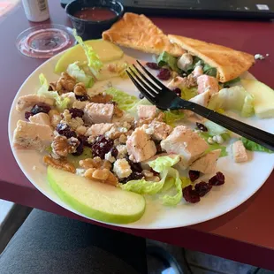 Chicken Gorgonzola salad yummy quick and friendly service. Small town atmosphere and right on Main Street a block from the main highway.