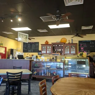 Cute ace, impeccable bathroom