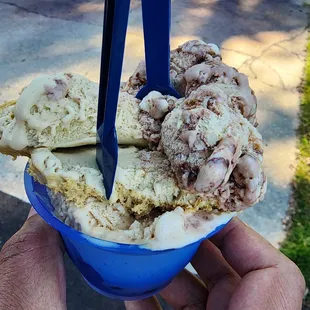 2 scoop gelato - pistachio Sicilia and caramel cashew