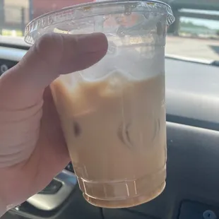 Vanilla latte with almond milk. Excellent