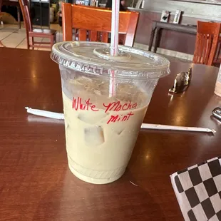 White Mocha Mint Latté