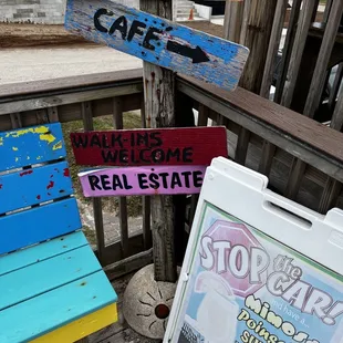 They offer several different brunch beverage options!